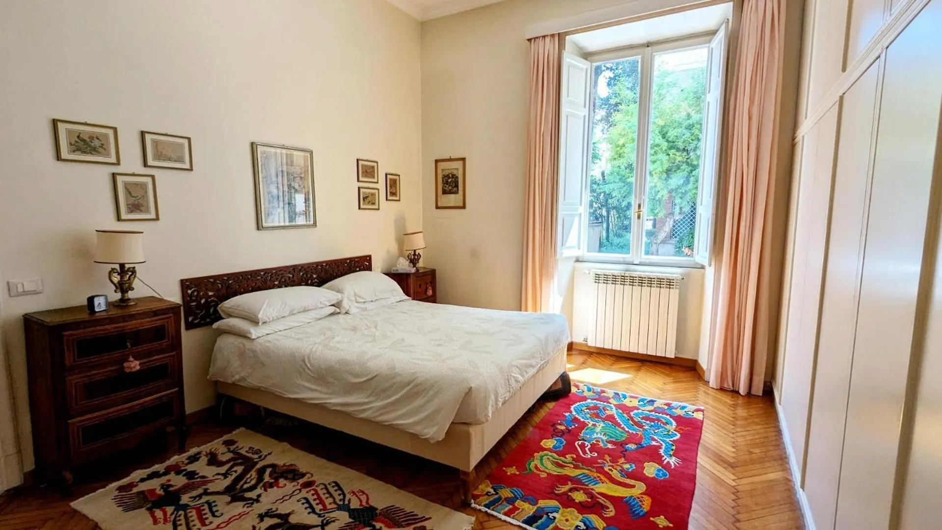 Beautiful 2-Bed Apartment In Roma  Rome