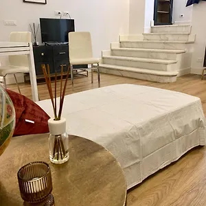 Appartamento Casa Con Giardinetto Al Centro Di, Roma